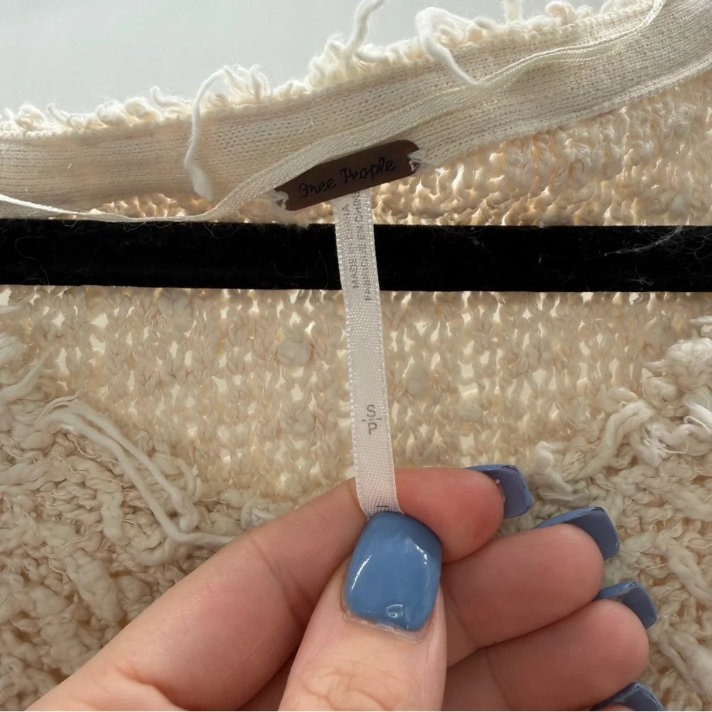 Free People Cream Knit Sweater Size Small